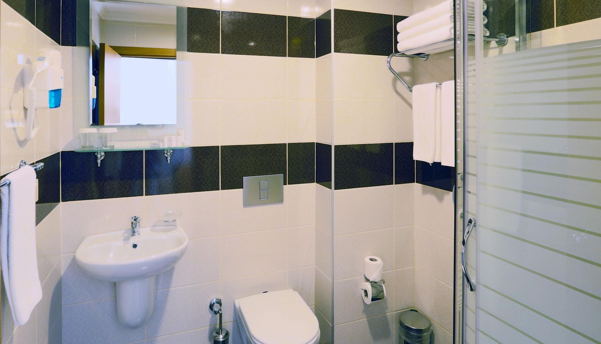 Hotel Expocity Istanbul Bagian luar foto