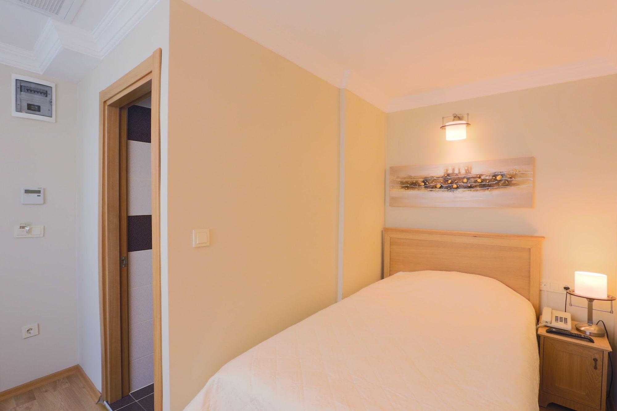 Hotel Expocity Istanbul Bagian luar foto