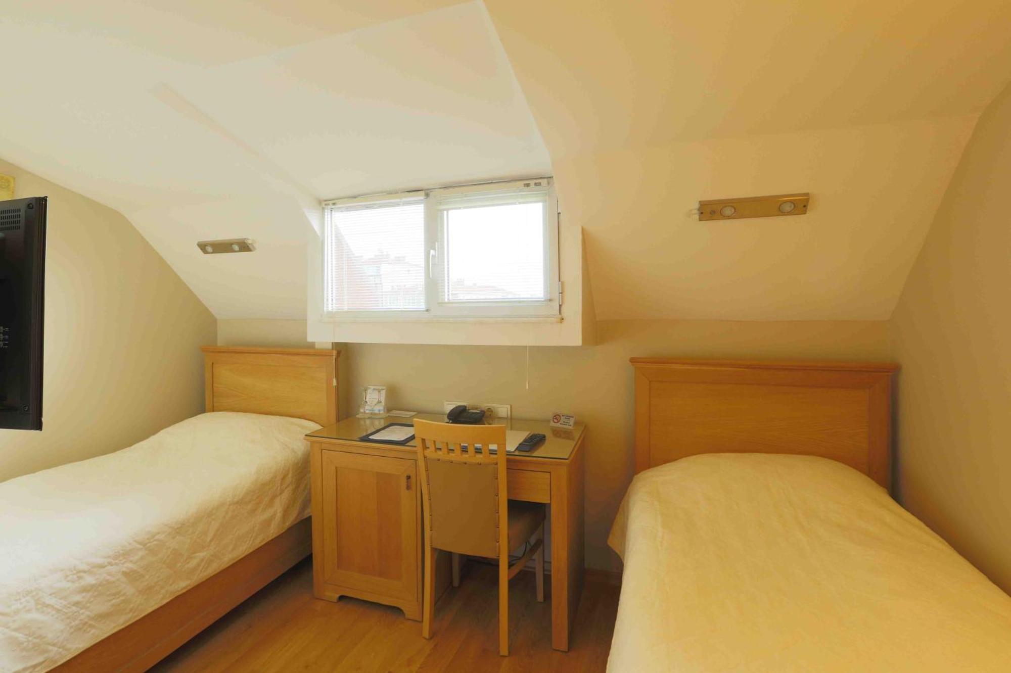 Hotel Expocity Istanbul Bagian luar foto