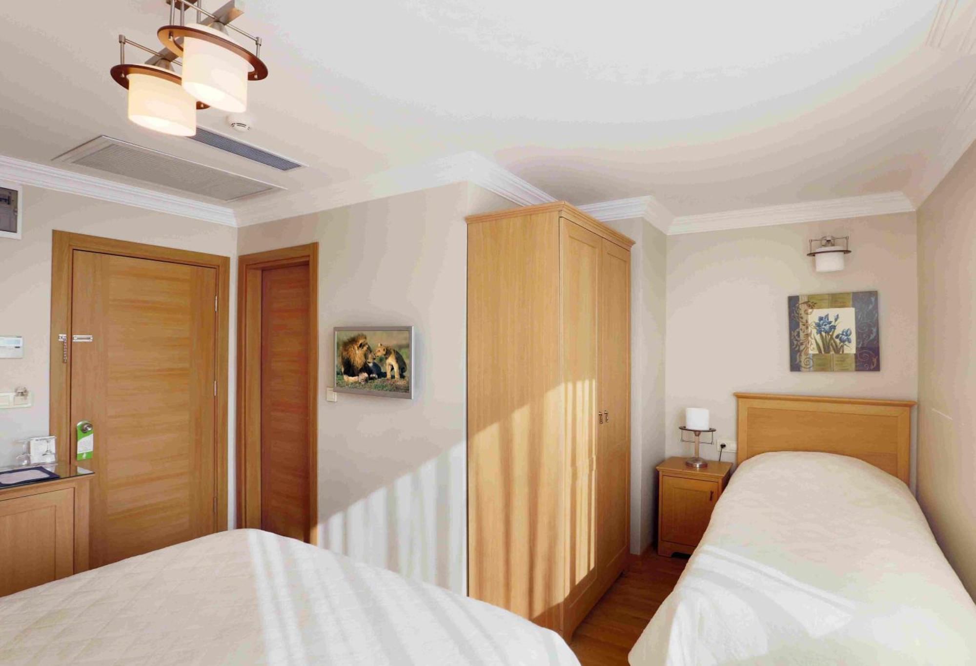 Hotel Expocity Istanbul Bagian luar foto